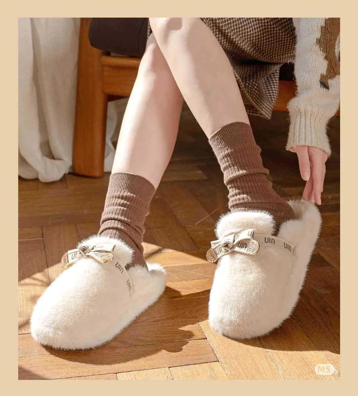 Winter Fur Gloves with Money Embellishments for Women — feature 5