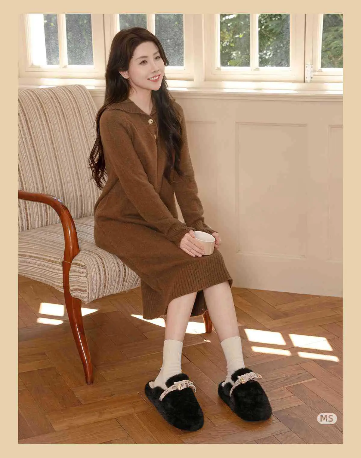 Winter Fur Gloves with Money Embellishments for Women — feature 8