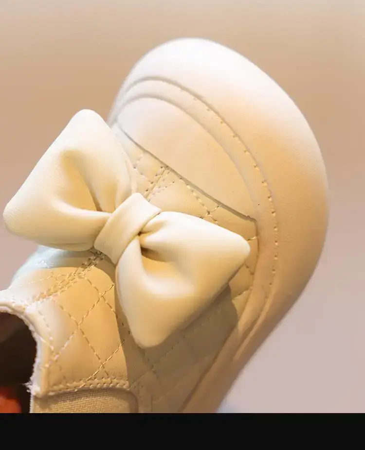 Baby Girl Boots Soft Sole Bow Decor Gold — feature 10