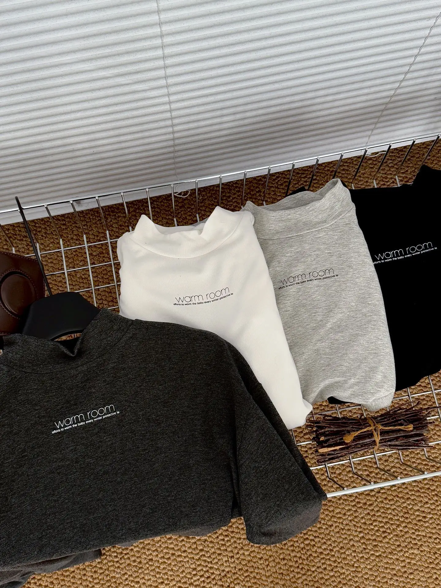 2025 Winter Korean Letter Print T-Shirt for Boys — feature 6