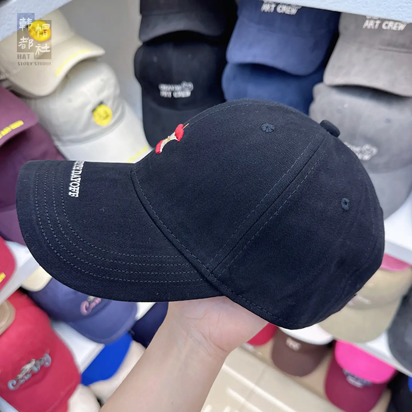 Women's Black Apple Embroidered Baseball Cap Youth Dance — feature 7