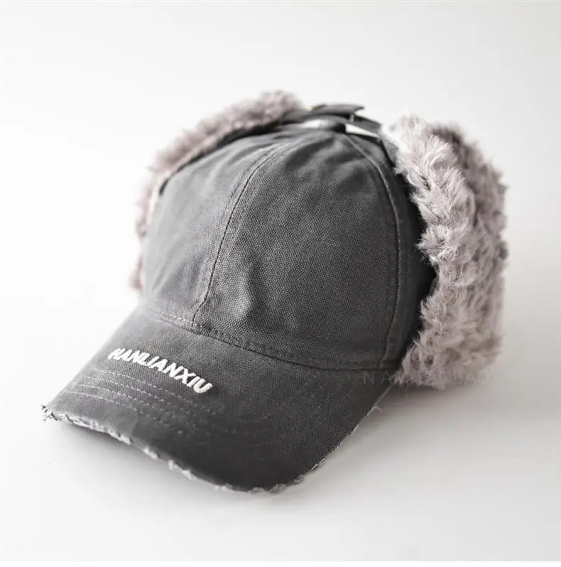 Men Wool Ear Flap Cap Warm Brown — feature 5