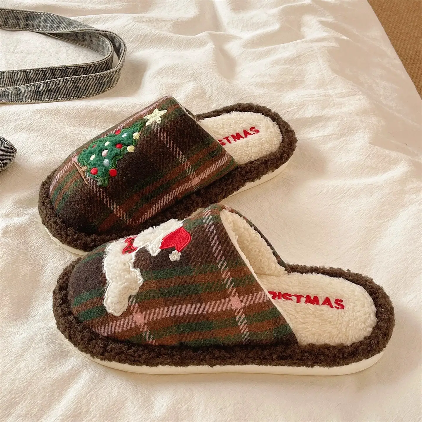 Cute Christmas Tree Furry Slippers Women Winter Fleece Lined Warm Indoor Non-Slip Toe Cotton Slippers - Image 4