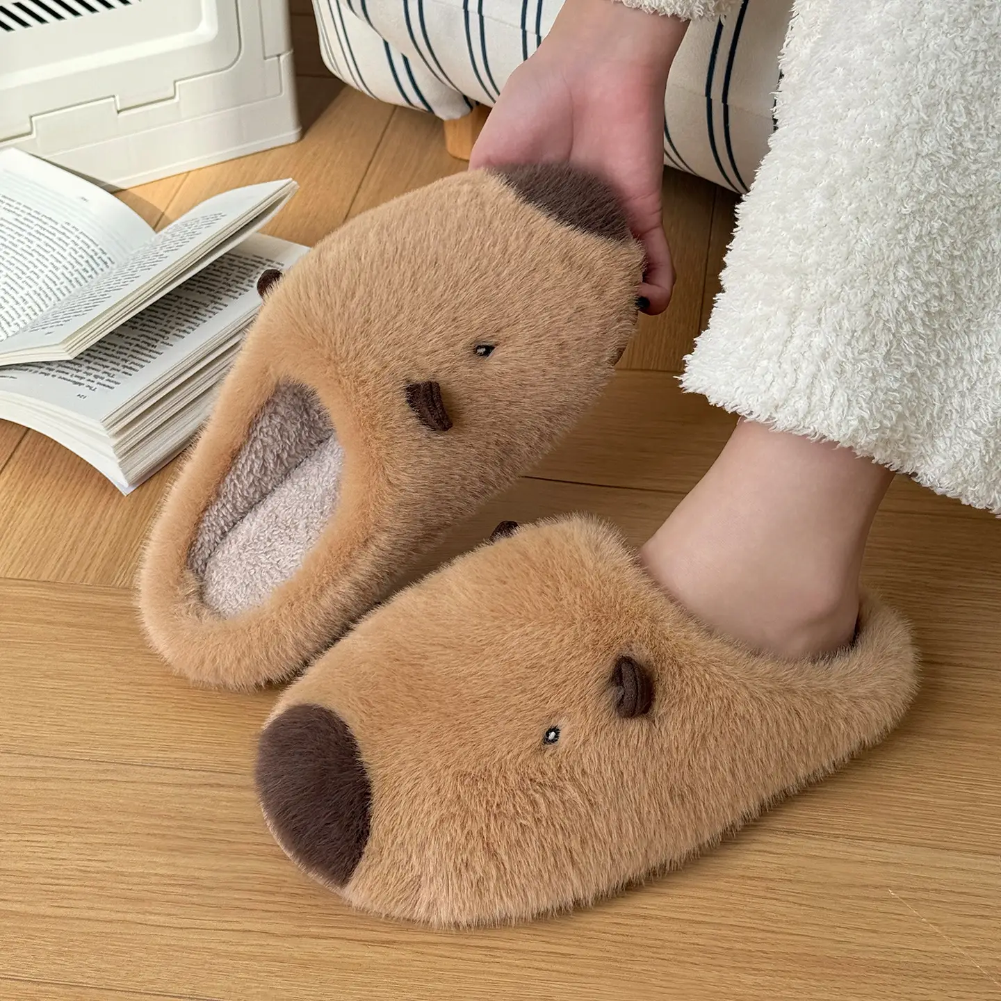 Nanbowan Plush Slippers for Women Winter 2025 - Image 6