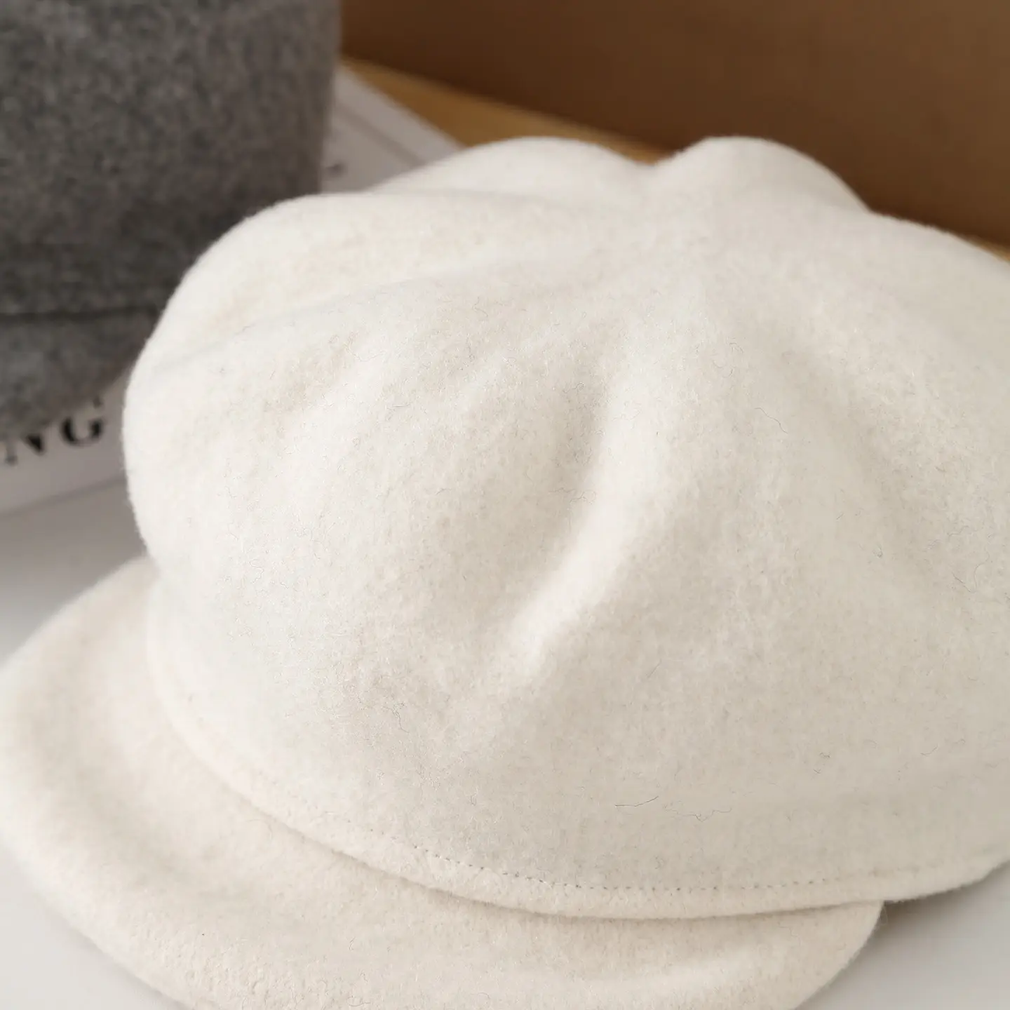 Autumn Woolen Newsboy Hat Gray Japanese Style — feature 11