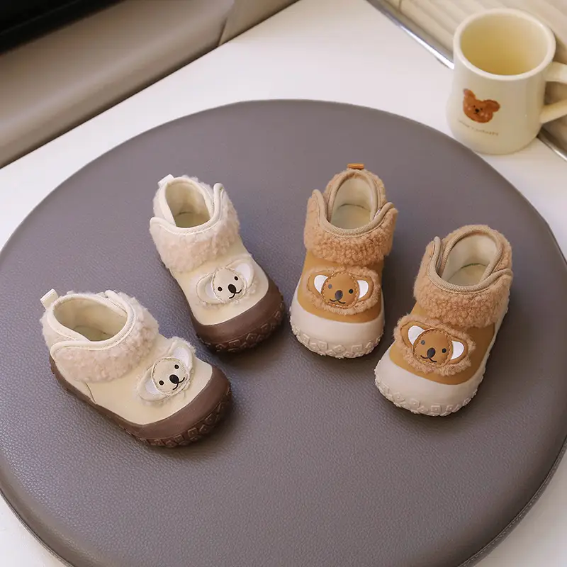 Winter Newborn Baby Cotton Shoes, Warm Shoes and Socks, 6-12 Months Baby Toddler Shoes, Soft Sole Infant Shoes Fleece-Lined