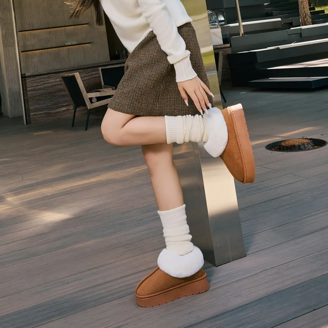 Winter Thick-Soled Cotton Slippers for Women, Fashionable and Versatile, Fleece-Lined, Thickeneded, Warm and Non-Shedding Snow Cotton Shoes
