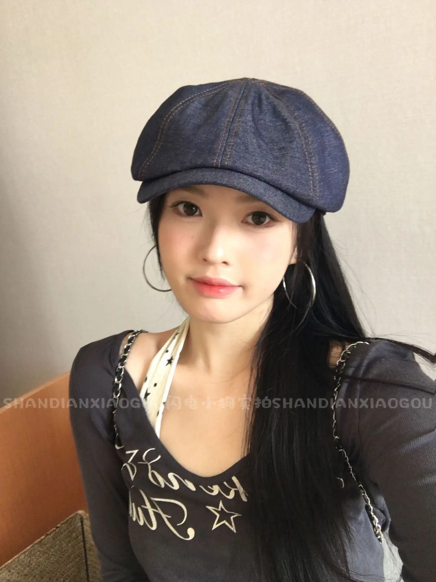 Women Retro Forward Peaked Cap Large Circumference Corduroy — feature 2