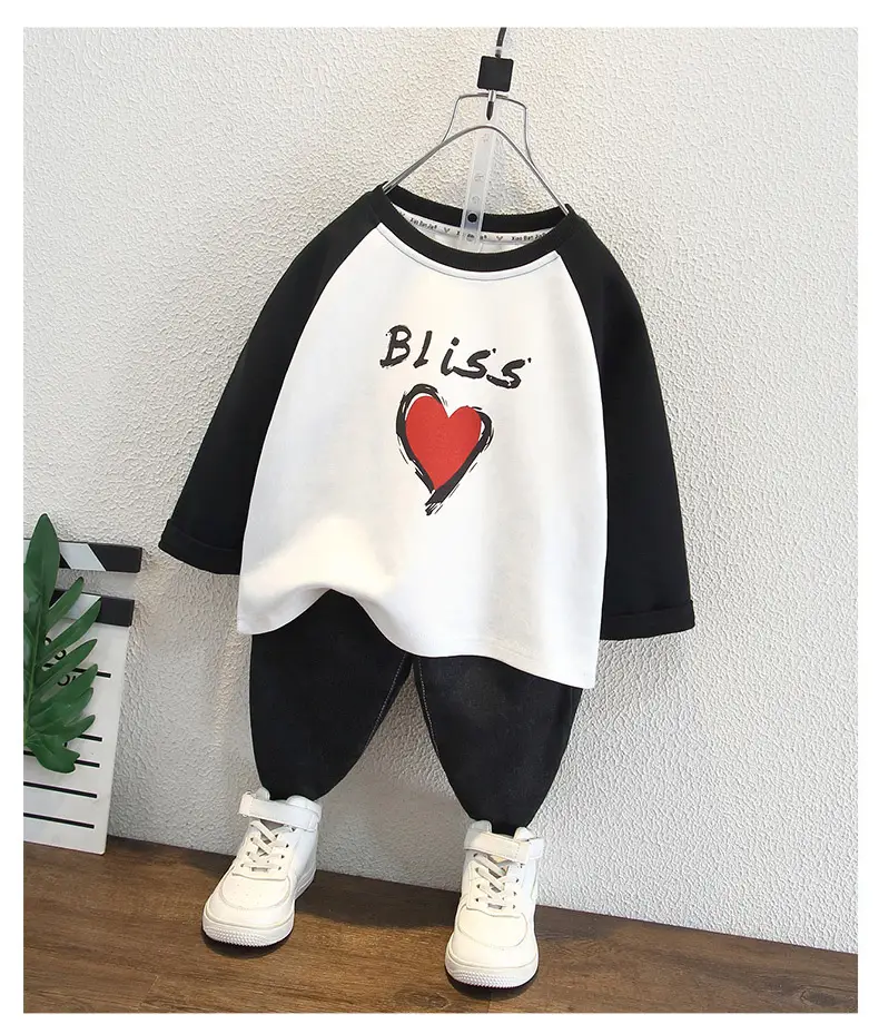 Boys Long Sleeve T-Shirt White Black Heart Print — feature 6