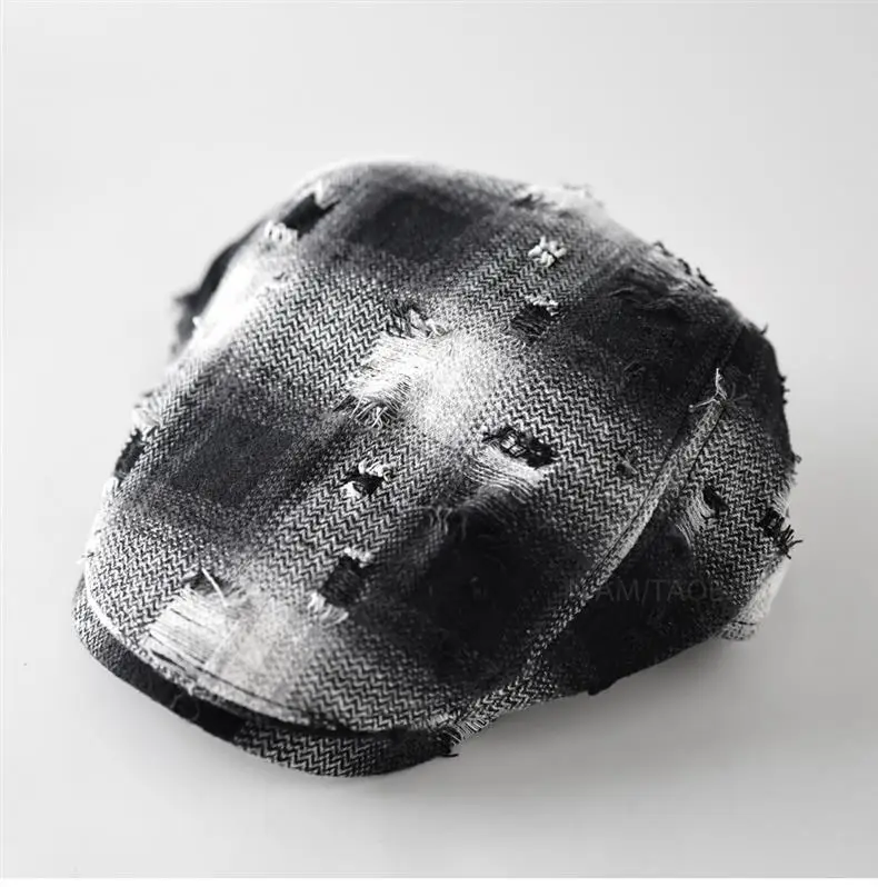 Retro Plaid Ripped Sunshade Cap for Men Women — feature 1