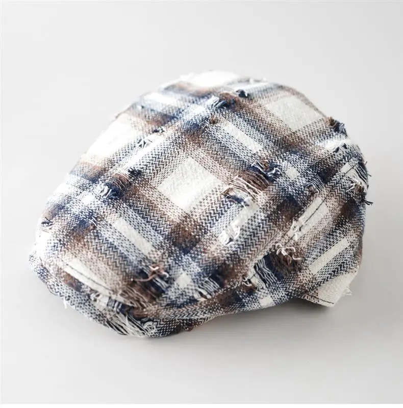 Retro Plaid Ripped Sunshade Cap for Men Women — feature 5