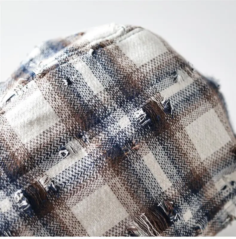 Retro Plaid Ripped Sunshade Cap for Men Women — feature 9