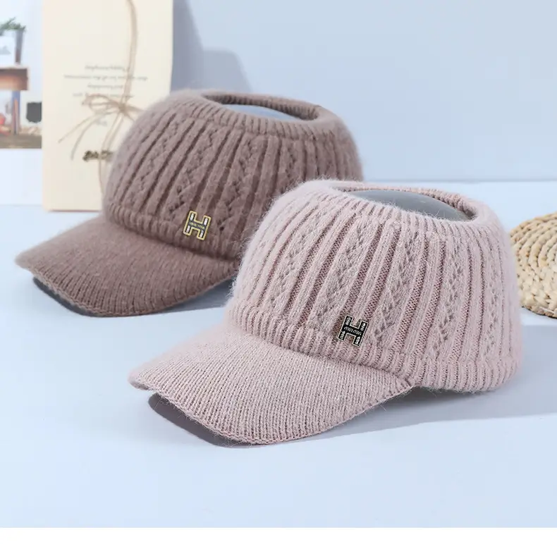 Women Knitted Velvet Peaked Cap Autumn Winter Warm — feature 5