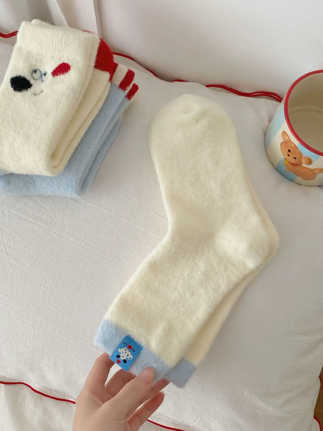 Soft and Fluffy Australian Wool Socks with Puppy Fur Balls, Women's Fabric Label Mid-Calf Socks, Autumn and Winter Thickened and Warm Mid-Calf Socks — feature 11