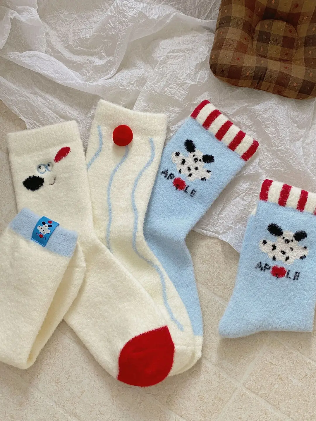 Soft and Fluffy Australian Wool Socks with Puppy Fur Balls, Women's Fabric Label Mid-Calf Socks, Autumn and Winter Thickened and Warm Mid-Calf Socks — feature 12