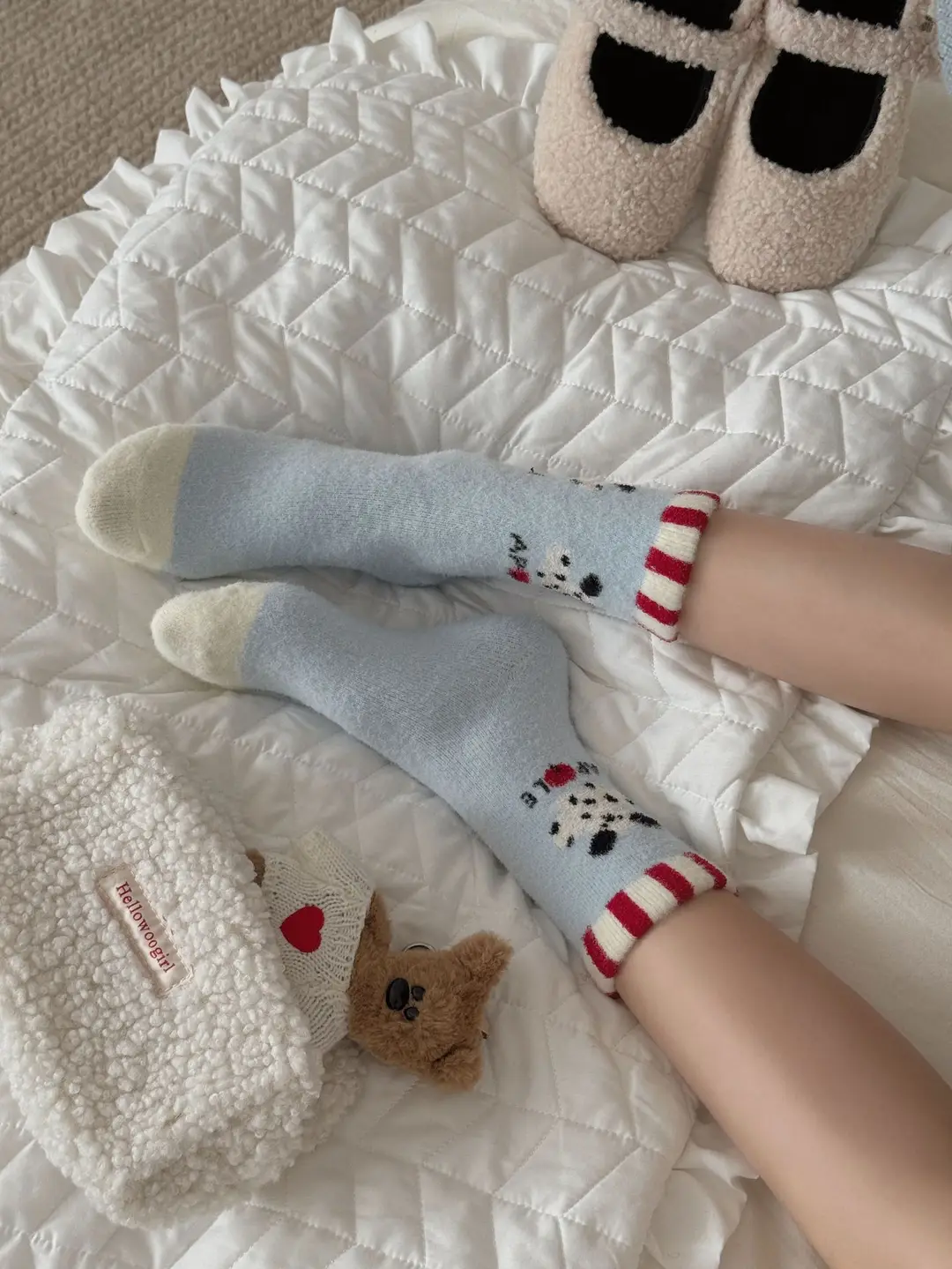 Soft and Fluffy Australian Wool Socks with Puppy Fur Balls, Women's Fabric Label Mid-Calf Socks, Autumn and Winter Thickened and Warm Mid-Calf Socks — feature 19