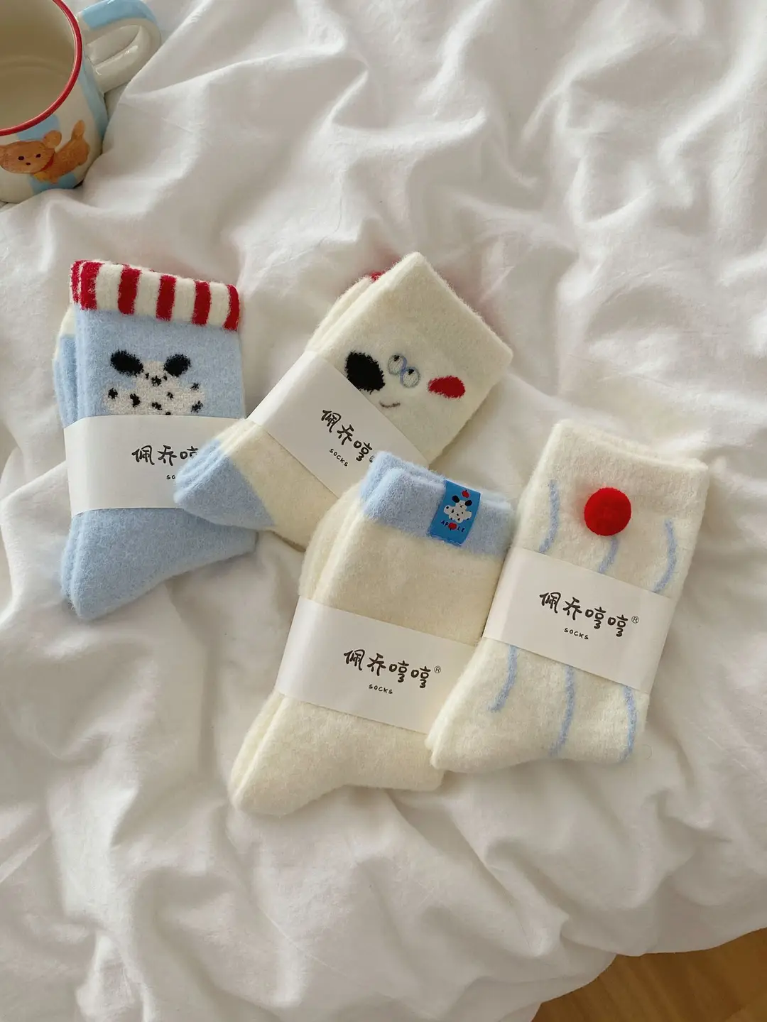 Soft and Fluffy Australian Wool Socks with Puppy Fur Balls, Women's Fabric Label Mid-Calf Socks, Autumn and Winter Thickened and Warm Mid-Calf Socks — feature 4