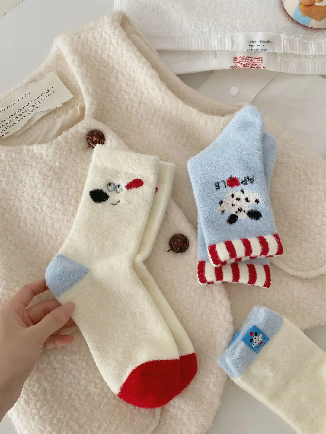 Soft and Fluffy Australian Wool Socks with Puppy Fur Balls, Women's Fabric Label Mid-Calf Socks, Autumn and Winter Thickened and Warm Mid-Calf Socks — feature 7