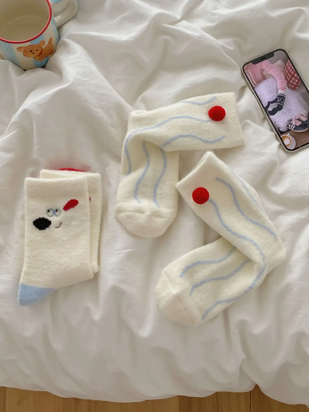 Soft and Fluffy Australian Wool Socks with Puppy Fur Balls, Women's Fabric Label Mid-Calf Socks, Autumn and Winter Thickened and Warm Mid-Calf Socks — feature 8