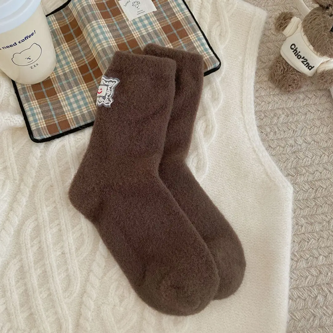 Soft and Fluffy Australian Wool Socks with Puppy Fur Balls, Women's Fabric Label Mid-Calf Socks, Autumn and Winter Thickened and Warm Mid-Calf Socks