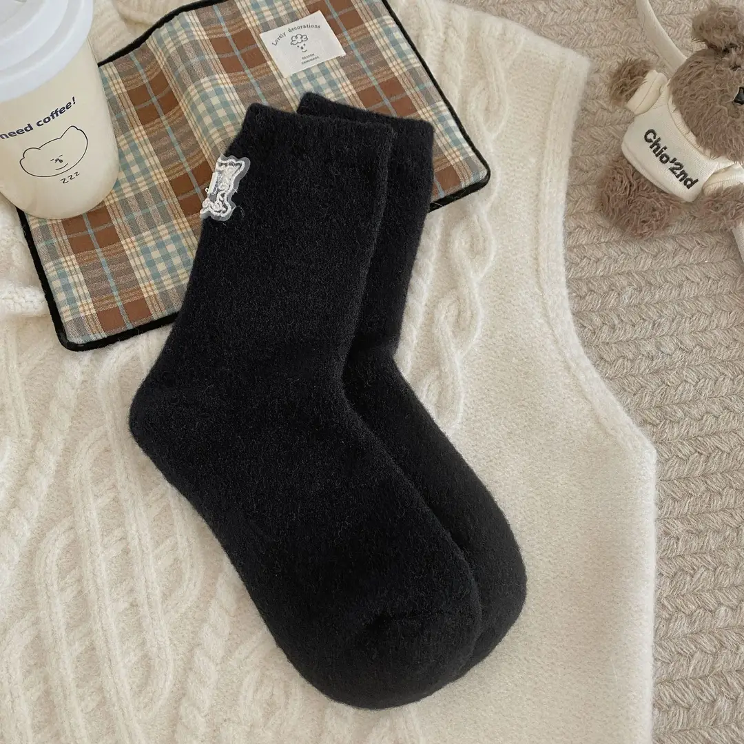 Soft and Fluffy Australian Wool Socks with Puppy Fur Balls, Women's Fabric Label Mid-Calf Socks, Autumn and Winter Thickened and Warm Mid-Calf Socks