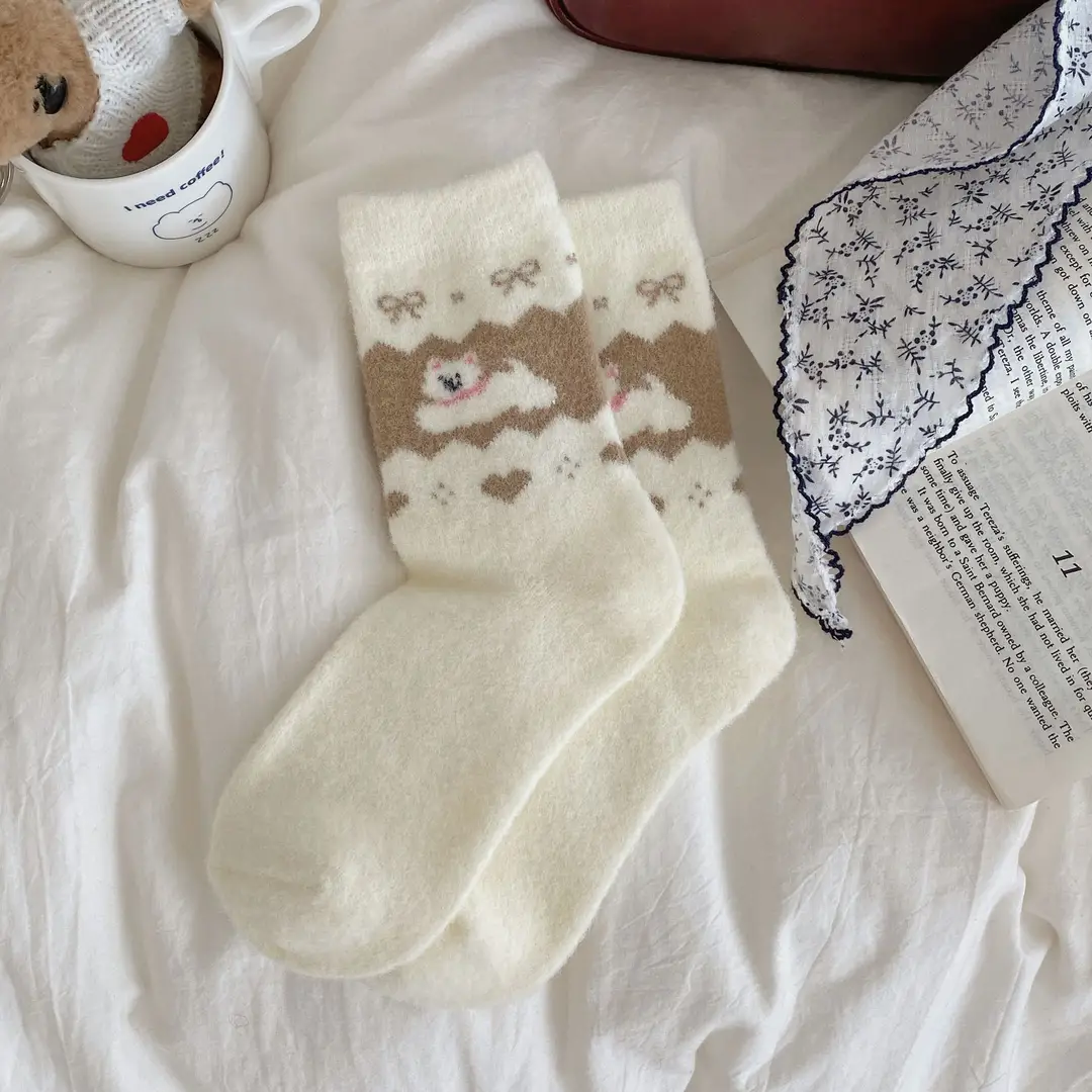 Soft and Fluffy Australian Wool Socks with Puppy Fur Balls, Women's Fabric Label Mid-Calf Socks, Autumn and Winter Thickened and Warm Mid-Calf Socks