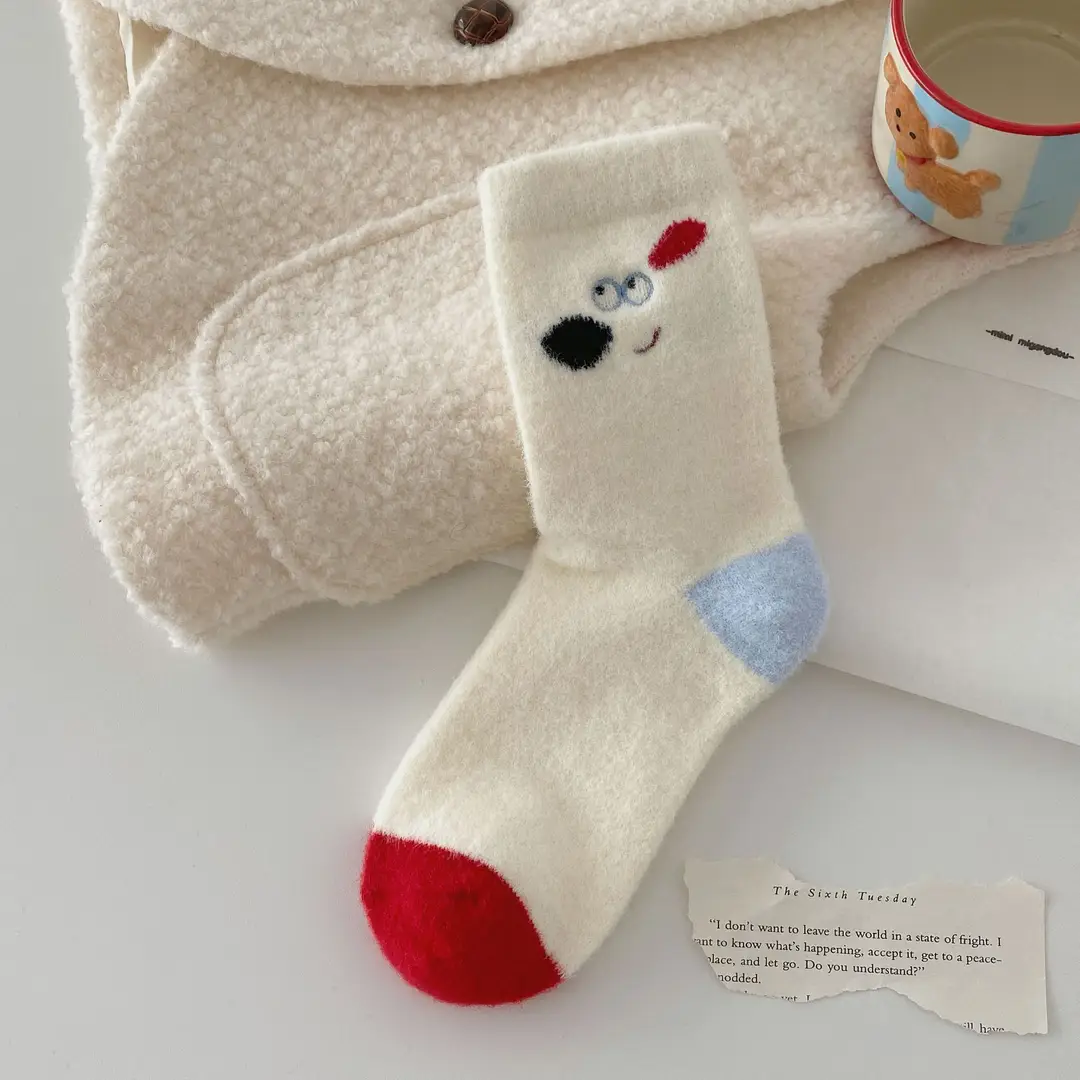Soft and Fluffy Australian Wool Socks with Puppy Fur Balls, Women's Fabric Label Mid-Calf Socks, Autumn and Winter Thickened and Warm Mid-Calf Socks