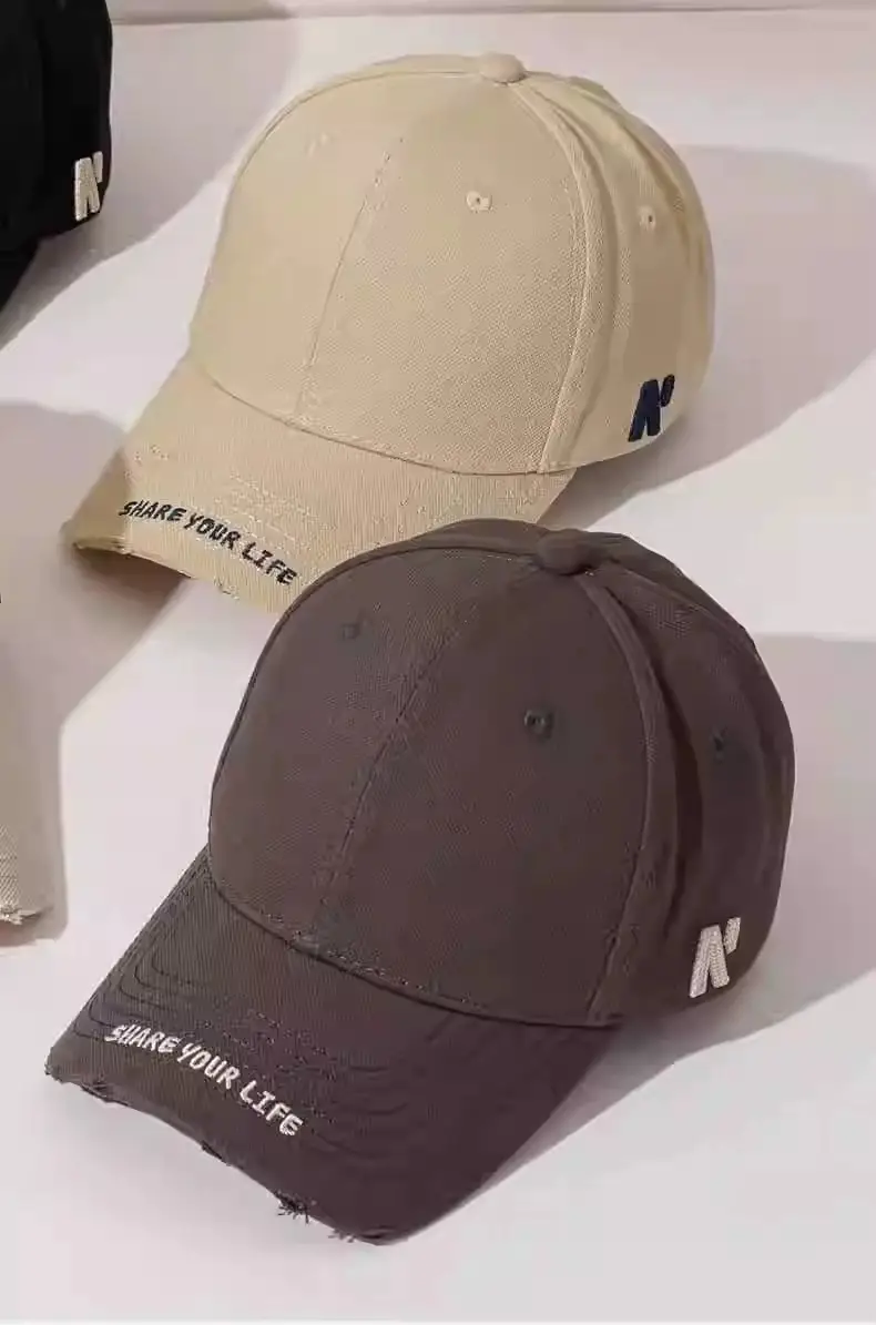 Women Face-Slimming Duckbill Cap with Wide Brim — feature 10