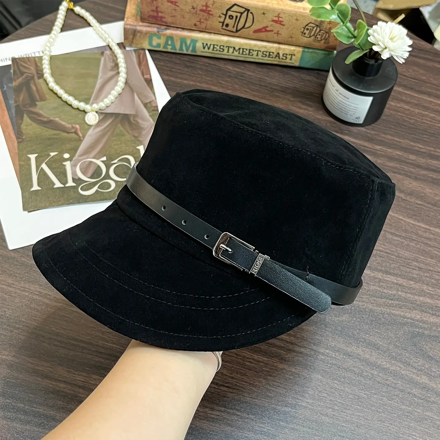 Women Suede Flat Cap with Leather Buckle Autumn Winter - Image 2