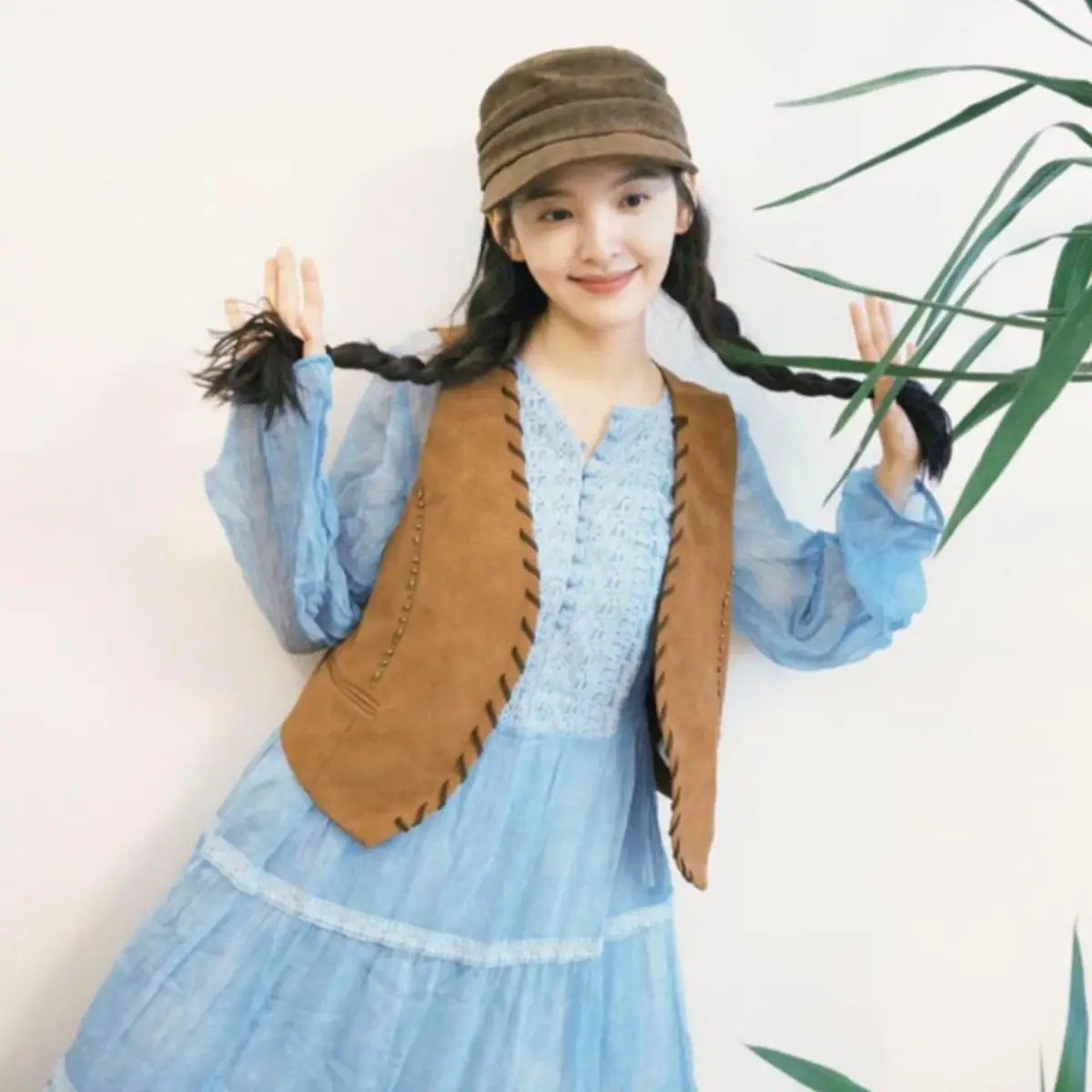 Women's Blue Pleated Duckbill Beret with Face-Slimming Cap - Image 4