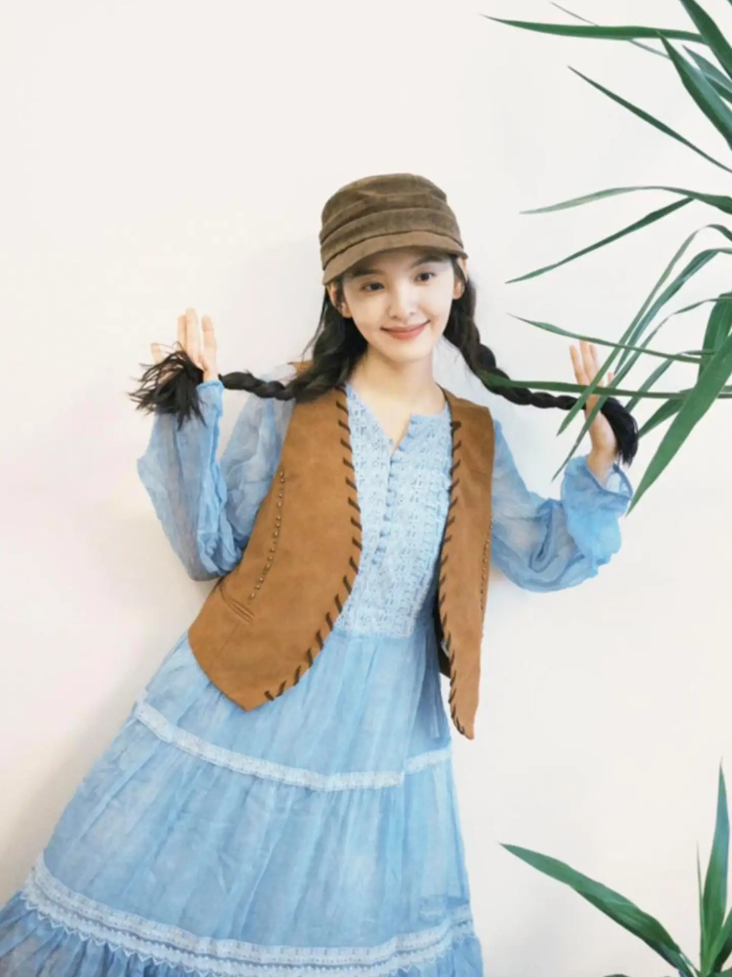 Women's Blue Pleated Duckbill Beret with Face-Slimming Cap — feature 3