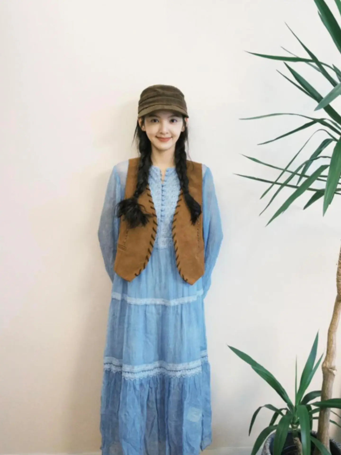 Women's Blue Pleated Duckbill Beret with Face-Slimming Cap — feature 5