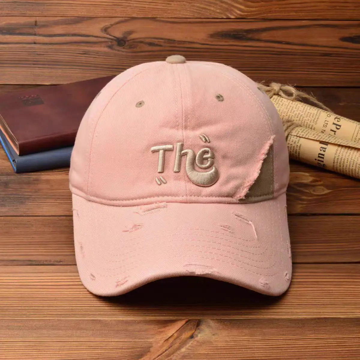 American Style Curved Brim Embroidered Letter Cap — feature 24