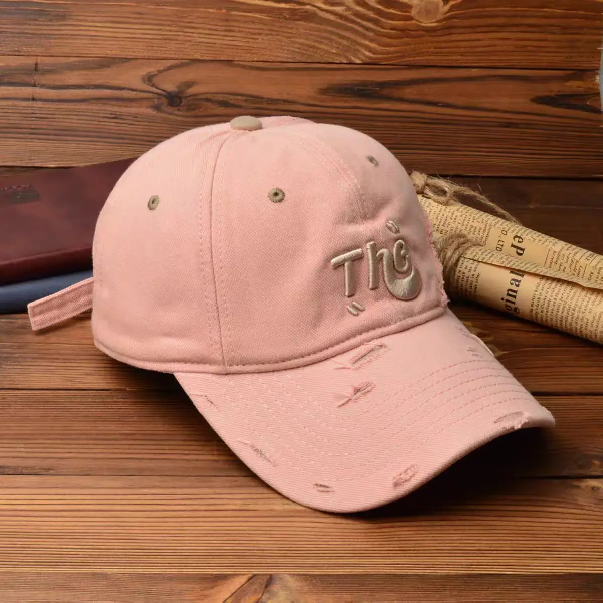 American Style Curved Brim Embroidered Letter Cap — feature 25