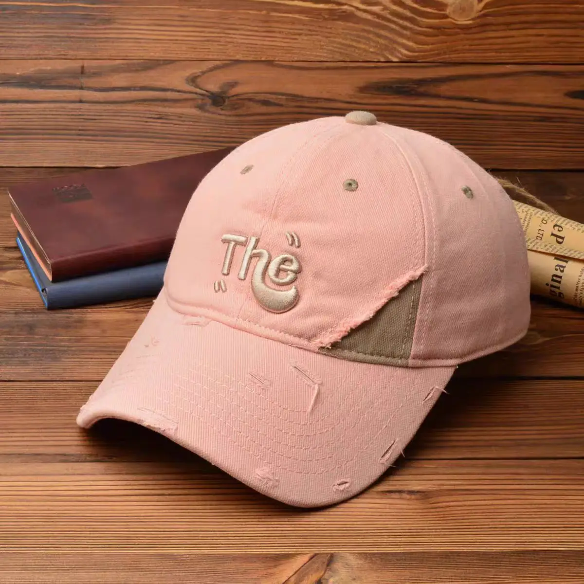 American Style Curved Brim Embroidered Letter Cap — feature 26