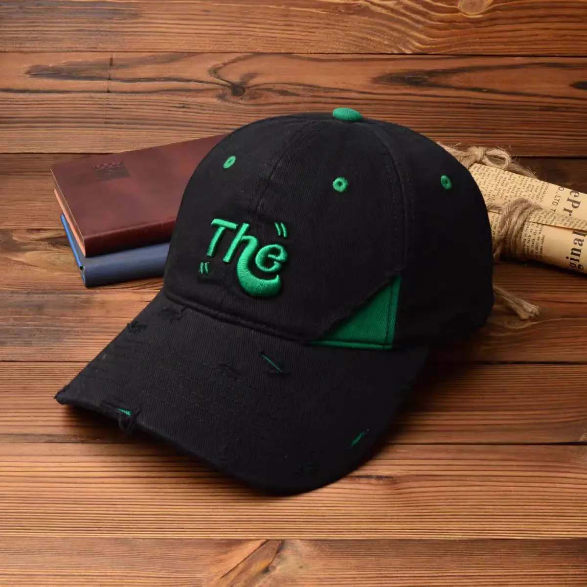 American Style Curved Brim Embroidered Letter Cap — feature 5
