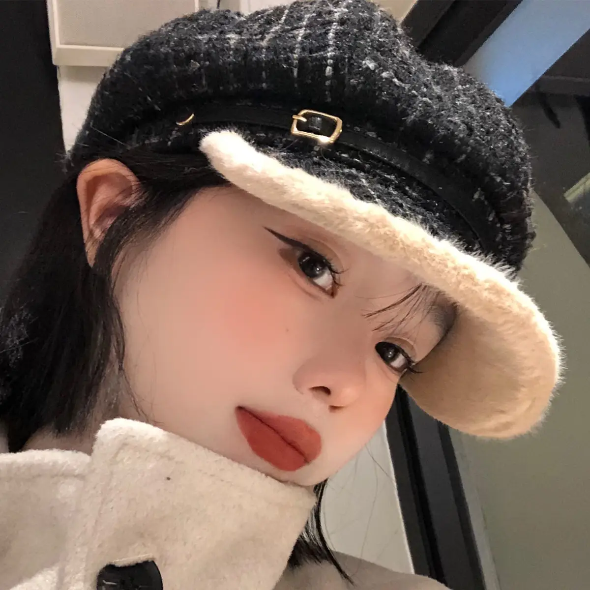Women Plaid Warm Beret Hat Large Circumference - Image 4