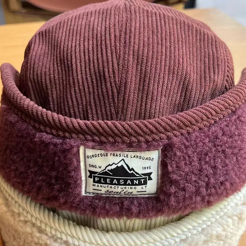 Women Warm Duckbill Cap with Reversible Embroidery — feature 7