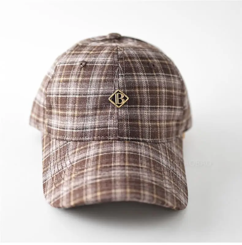 Men Plaid Baseball Cap with Logo — feature 2