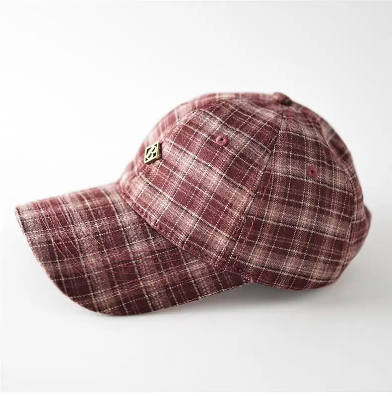 Men Plaid Baseball Cap with Logo — feature 3