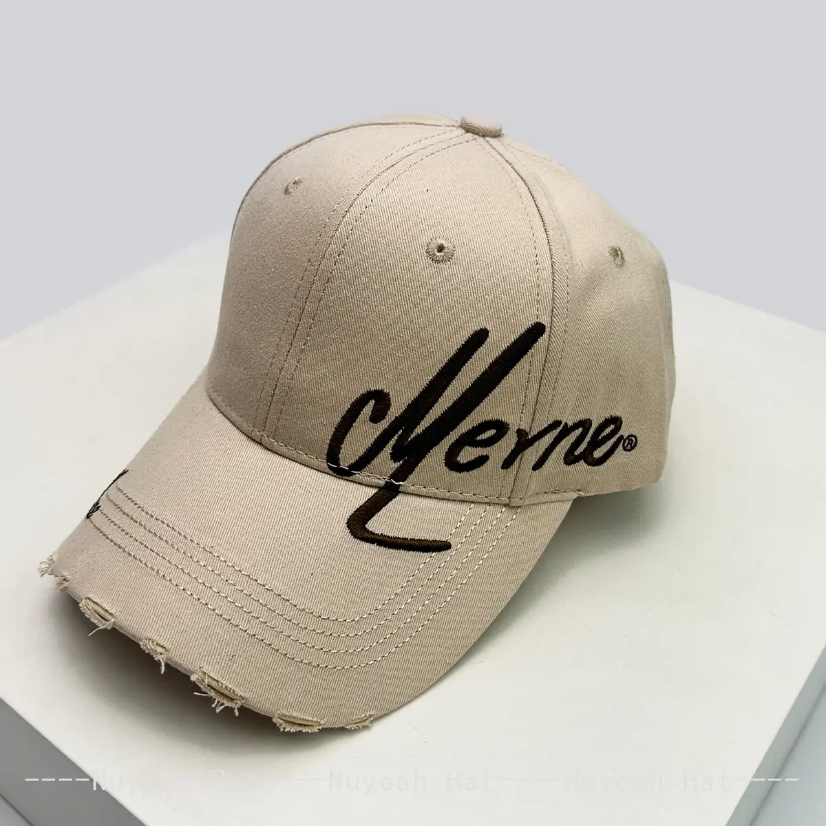 Women Maroon Embroidered Baseball Cap Sunshade - Image 7