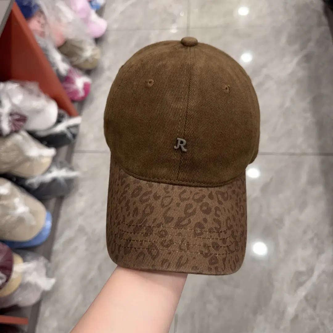 Women Leopard Print Baseball Cap Red Brown — feature 7