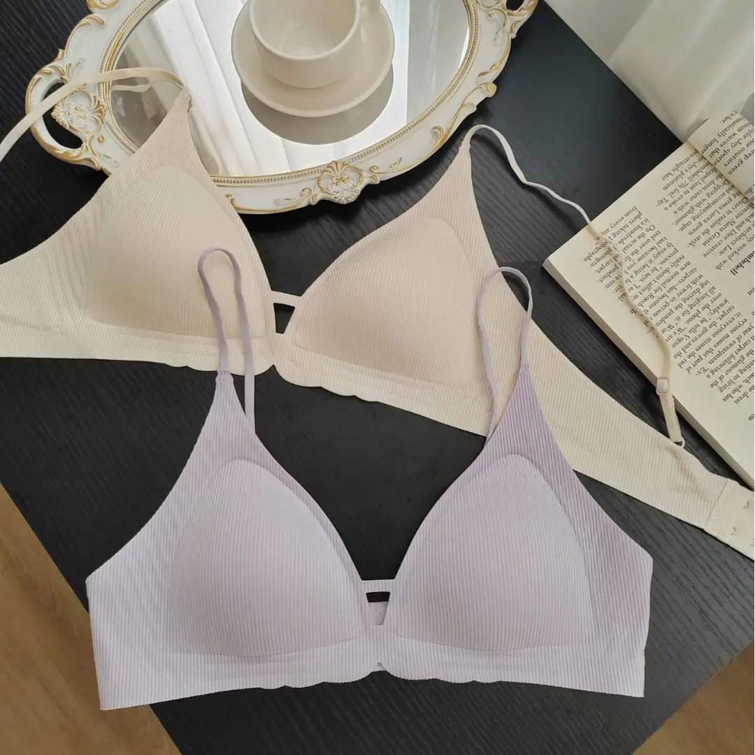 French Seamless Triangle Cup Bra, Thin, Comfortable and Breathable Small Breast Underwear