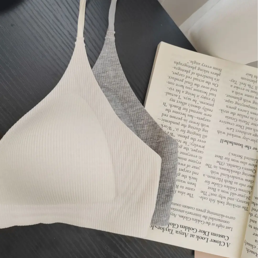 French Seamless Triangle Cup Bra, Thin, Comfortable and Breathable Small Breast Underwear