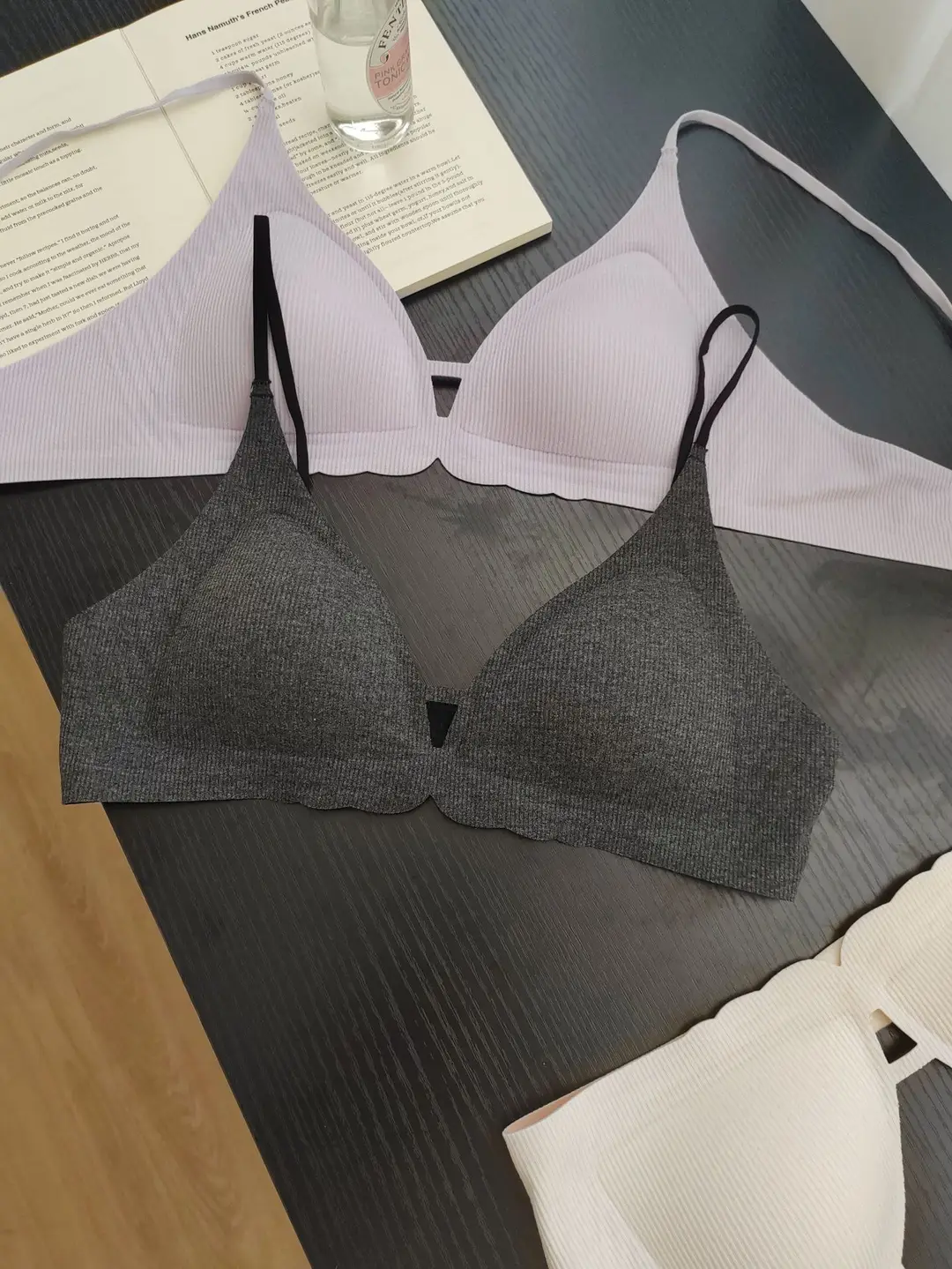 French Seamless Triangle Cup Bra, Thin, Comfortable and Breathable Small Breast Underwear — feature 18