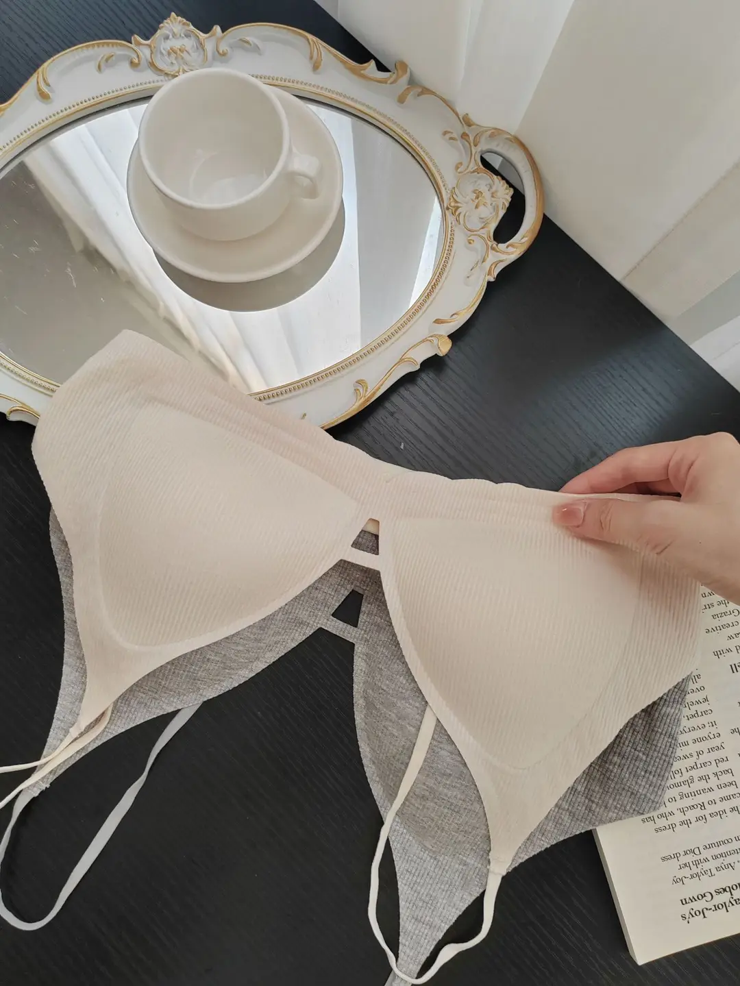 French Seamless Triangle Cup Bra, Thin, Comfortable and Breathable Small Breast Underwear — feature 3