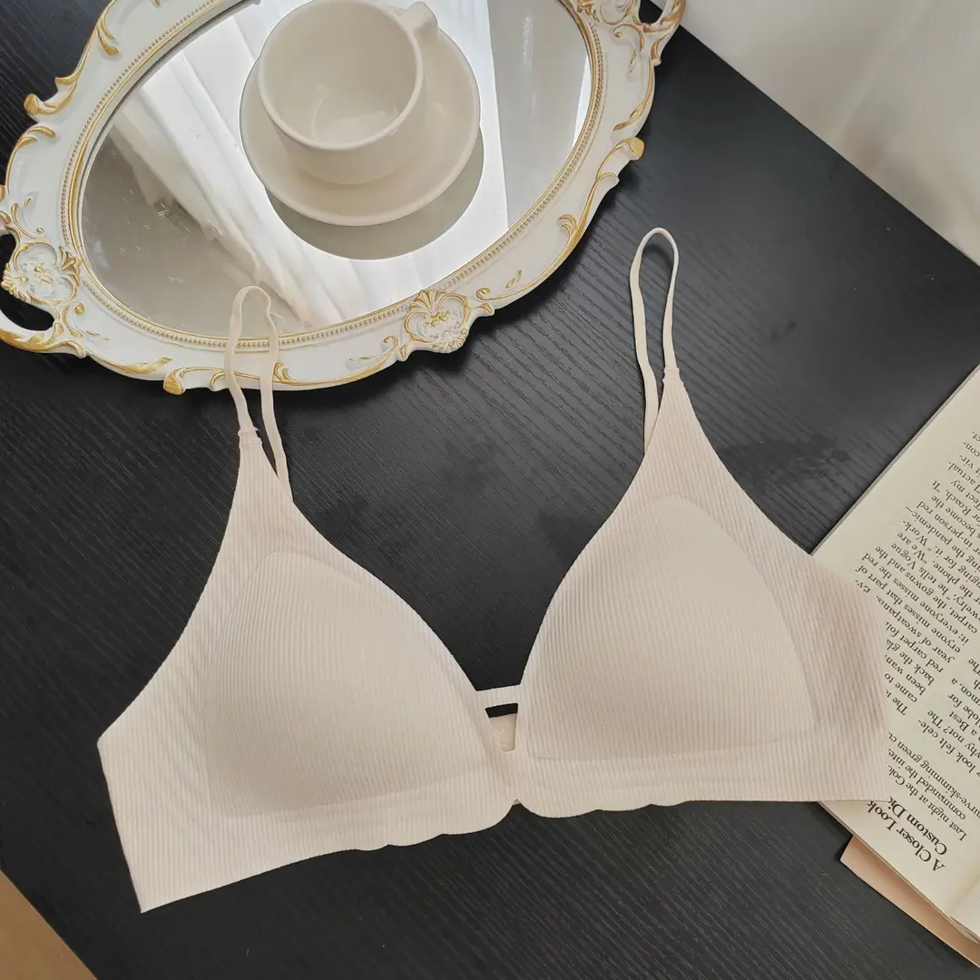 French Seamless Triangle Cup Bra, Thin, Comfortable and Breathable Small Breast Underwear — feature 6