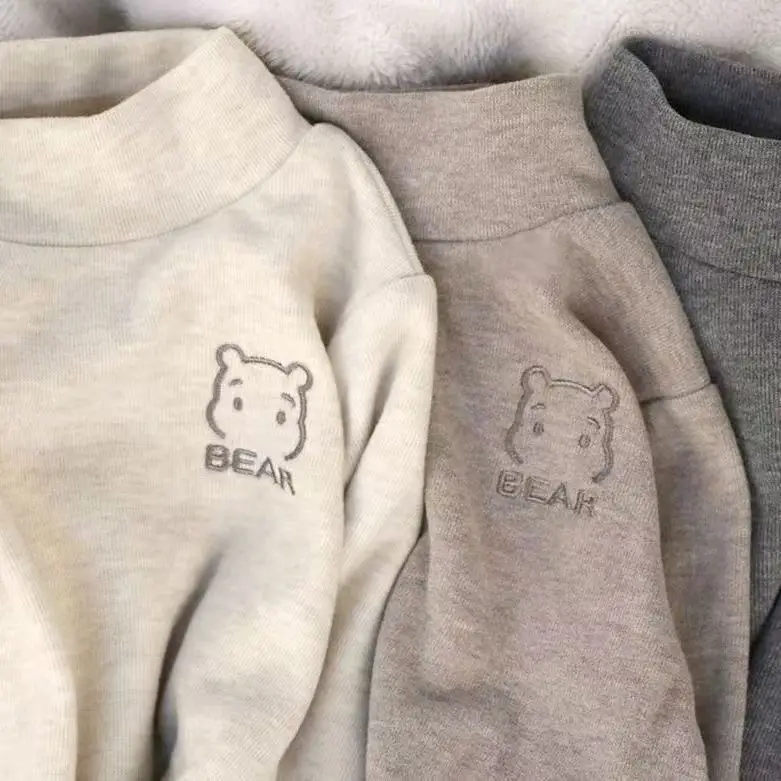 Gray Bear Print Long Sleeve Sweatshirt for Kids — feature 7