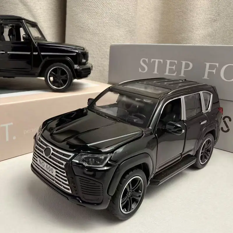 Cross-Border Car Model Simulation Alloy Off-Road Vehicle Toy Car Boy's Simulation Suv Car Model Ornament