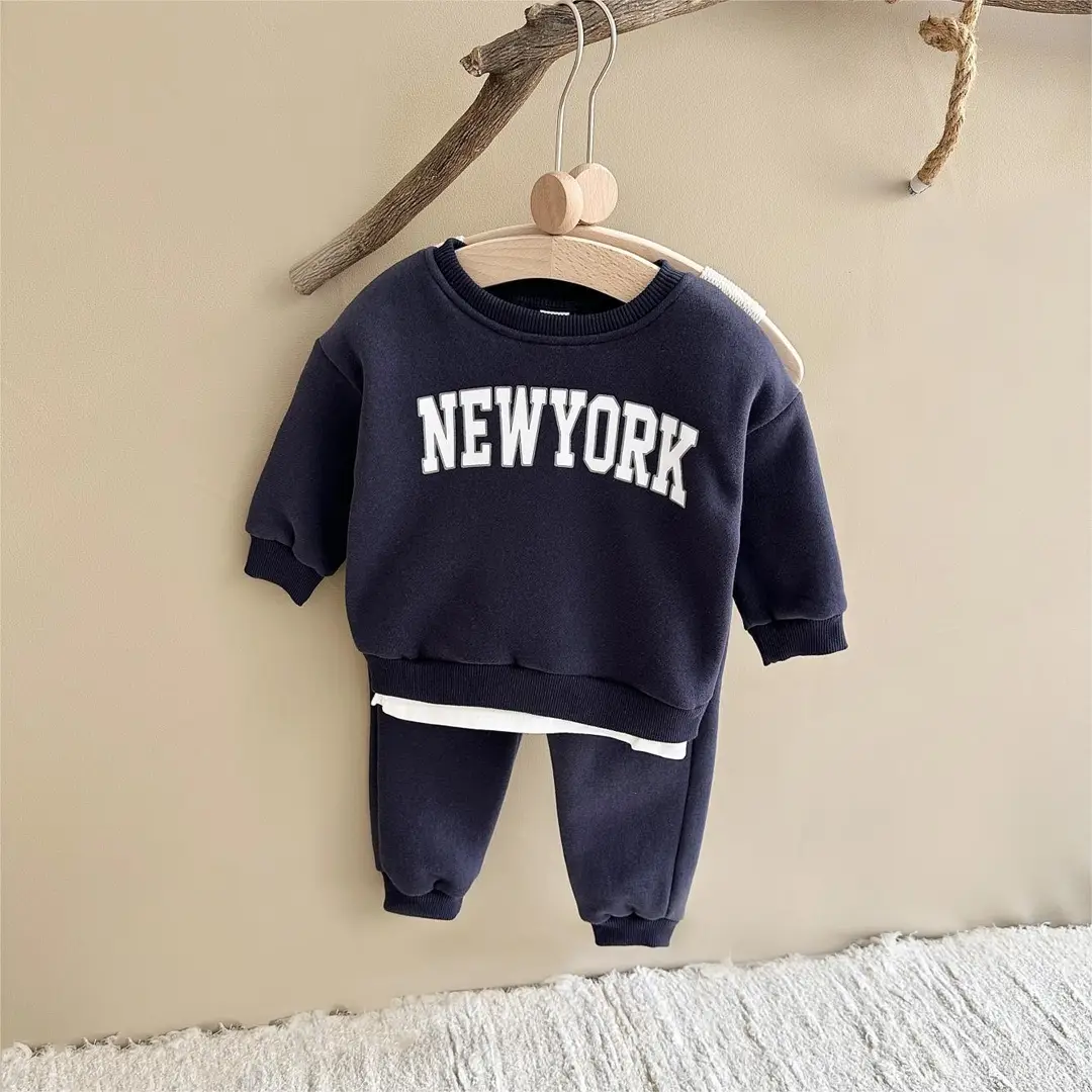 Baby Boys' Letter Print Fake Two-Piece Long-Sleeved Sweatshirt Plus Sports Trousers Fleece Thick Autumn and Winter Two-Piece Set — feature 12